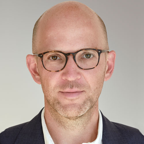 Portrait of Dr. Florian Gröne